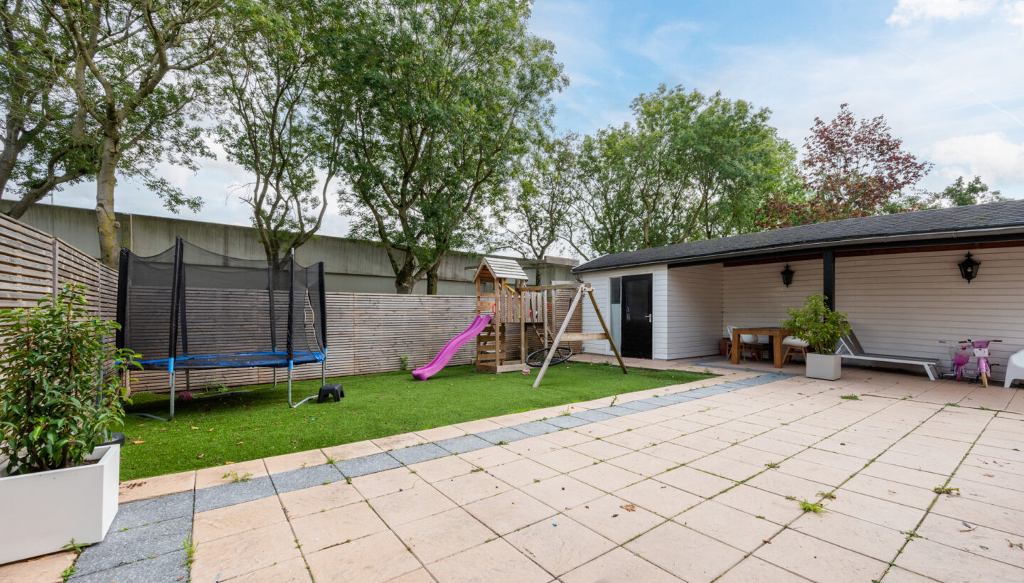 Twee-onder-één-kap te koop: Groenlandse kade 18, Vinkeveen
