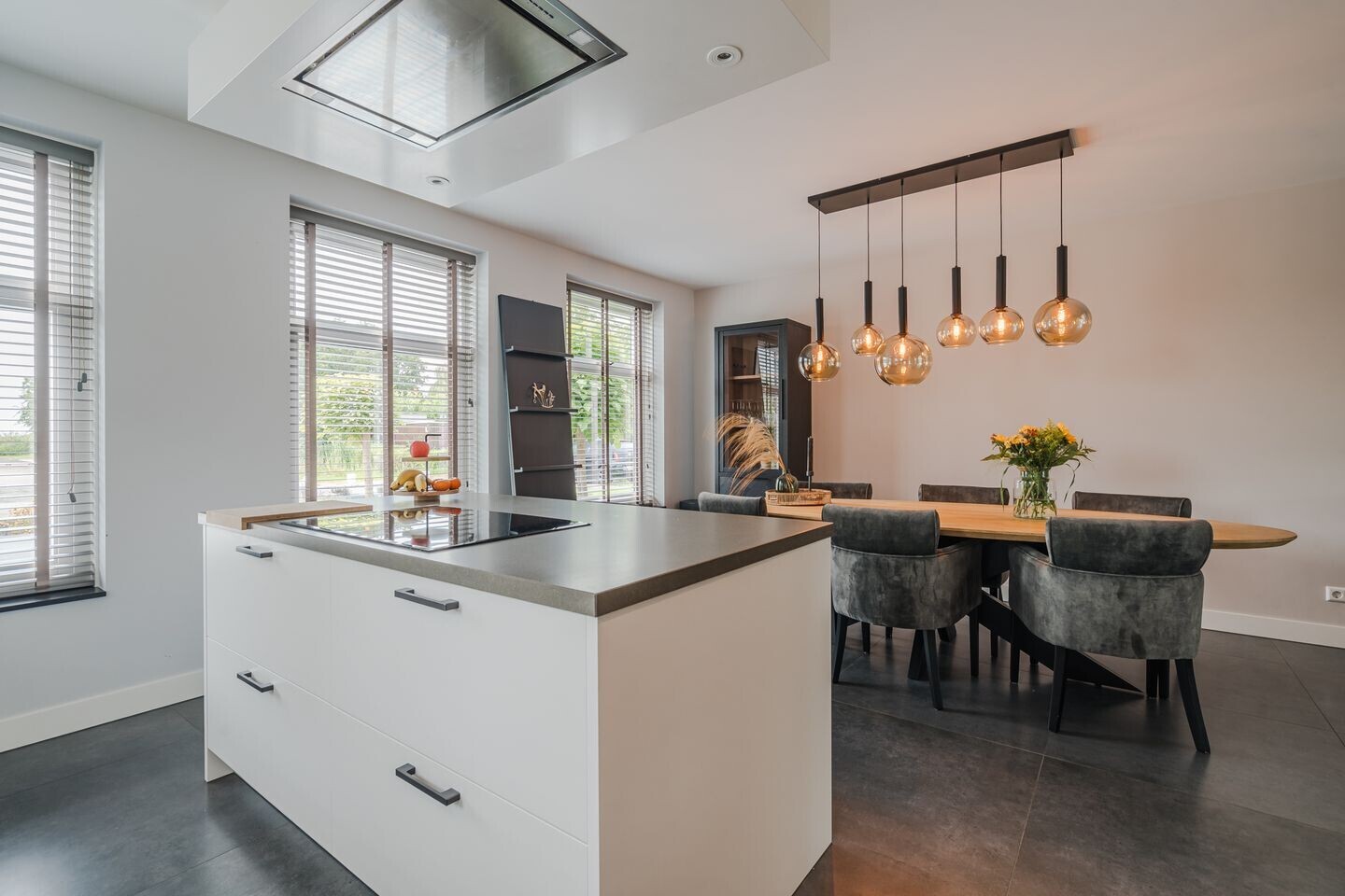 Vrijstaande woning te koop: Achterbos 8, Vinkeveen