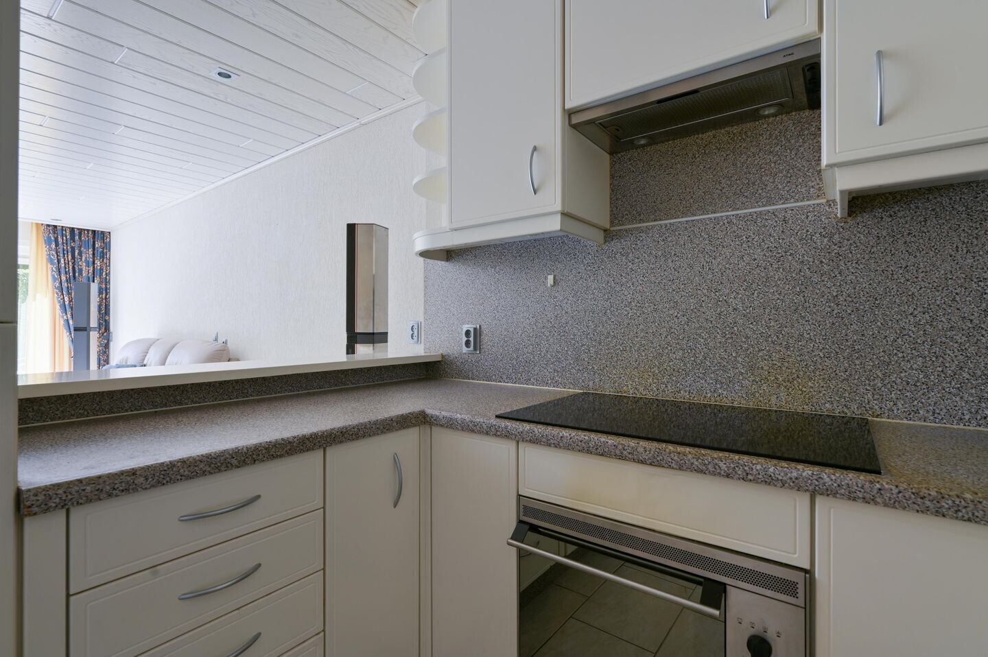 Tussenwoning te koop: Aetsveld 9, Vinkeveen