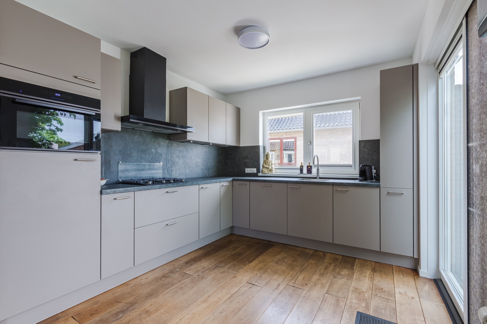 Vrijstaande woning te koop: Hoofdweg 2, Waverveen