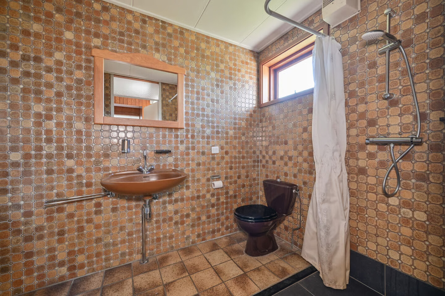 Vrijstaande woning te koop: Herenweg 37, Wilnis