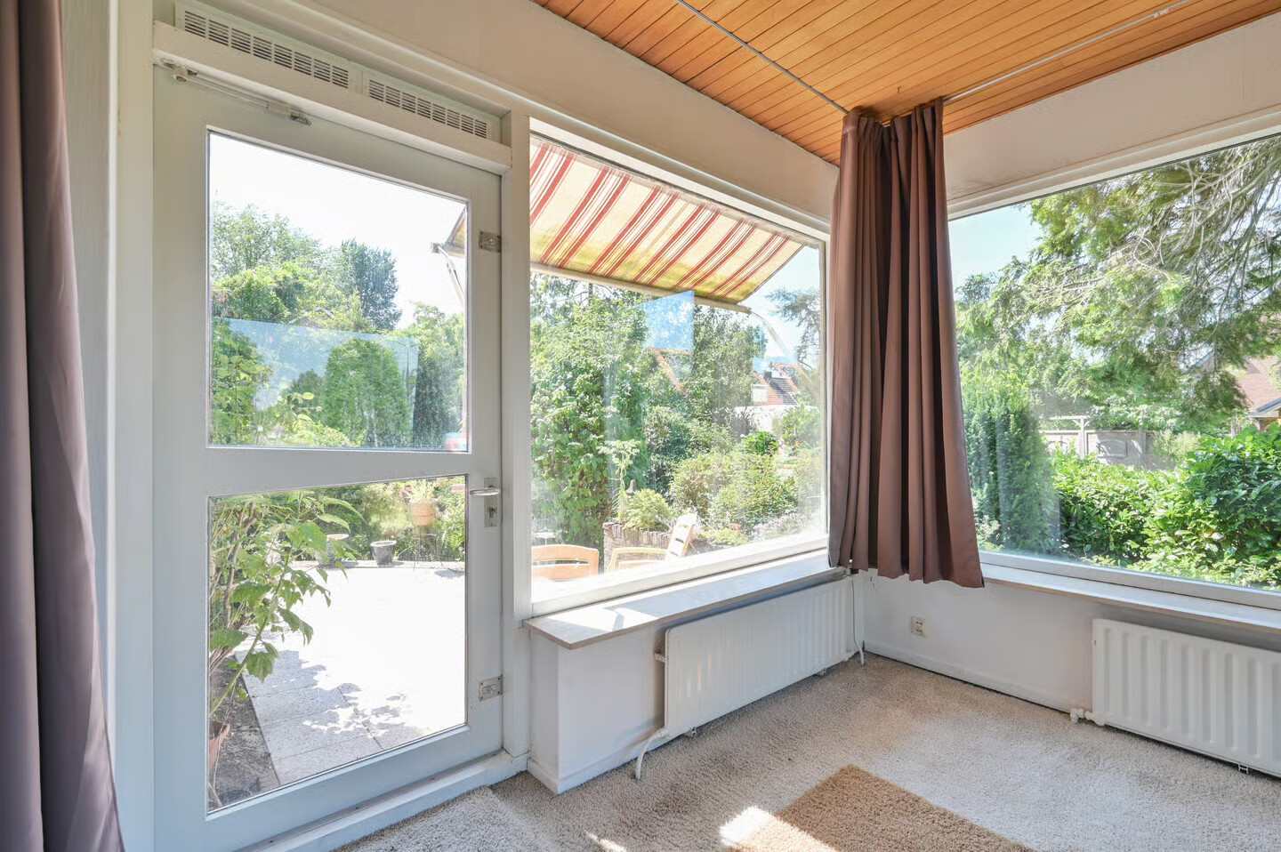 Vrijstaande woning te koop: Herenweg 37, Wilnis