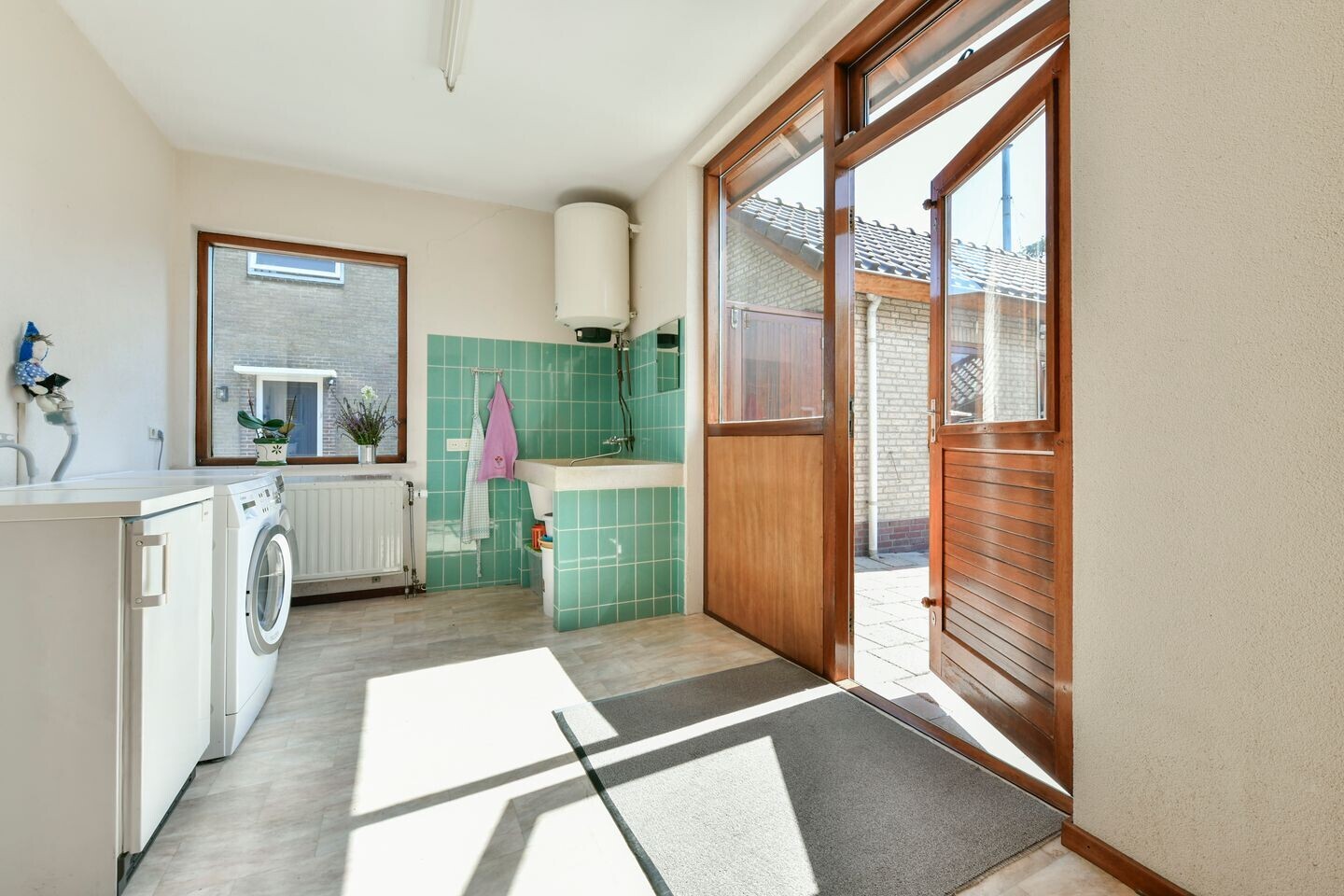 Vrijstaande woning te koop: Herenweg 205, Wilnis
