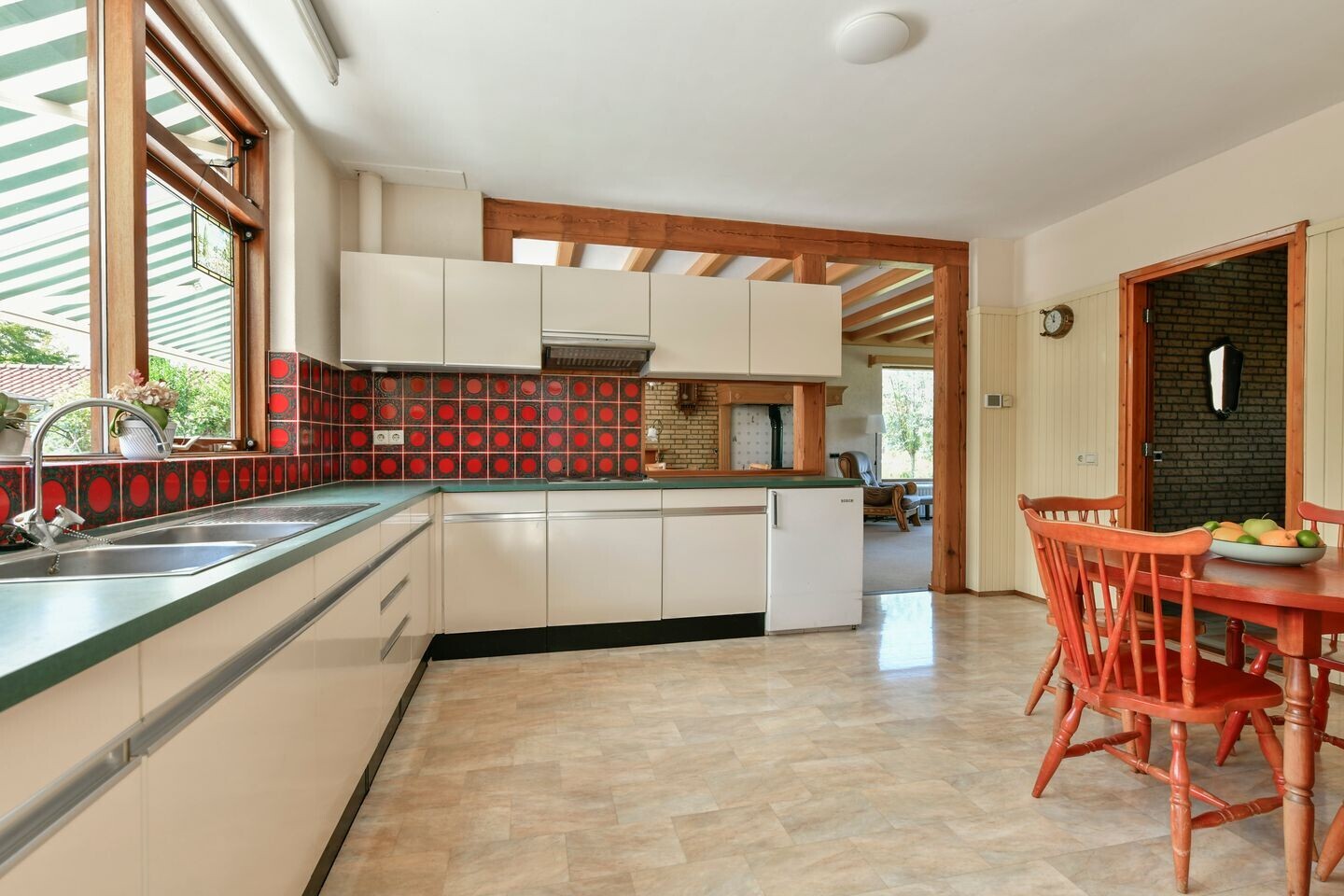 Vrijstaande woning te koop: Herenweg 205, Wilnis