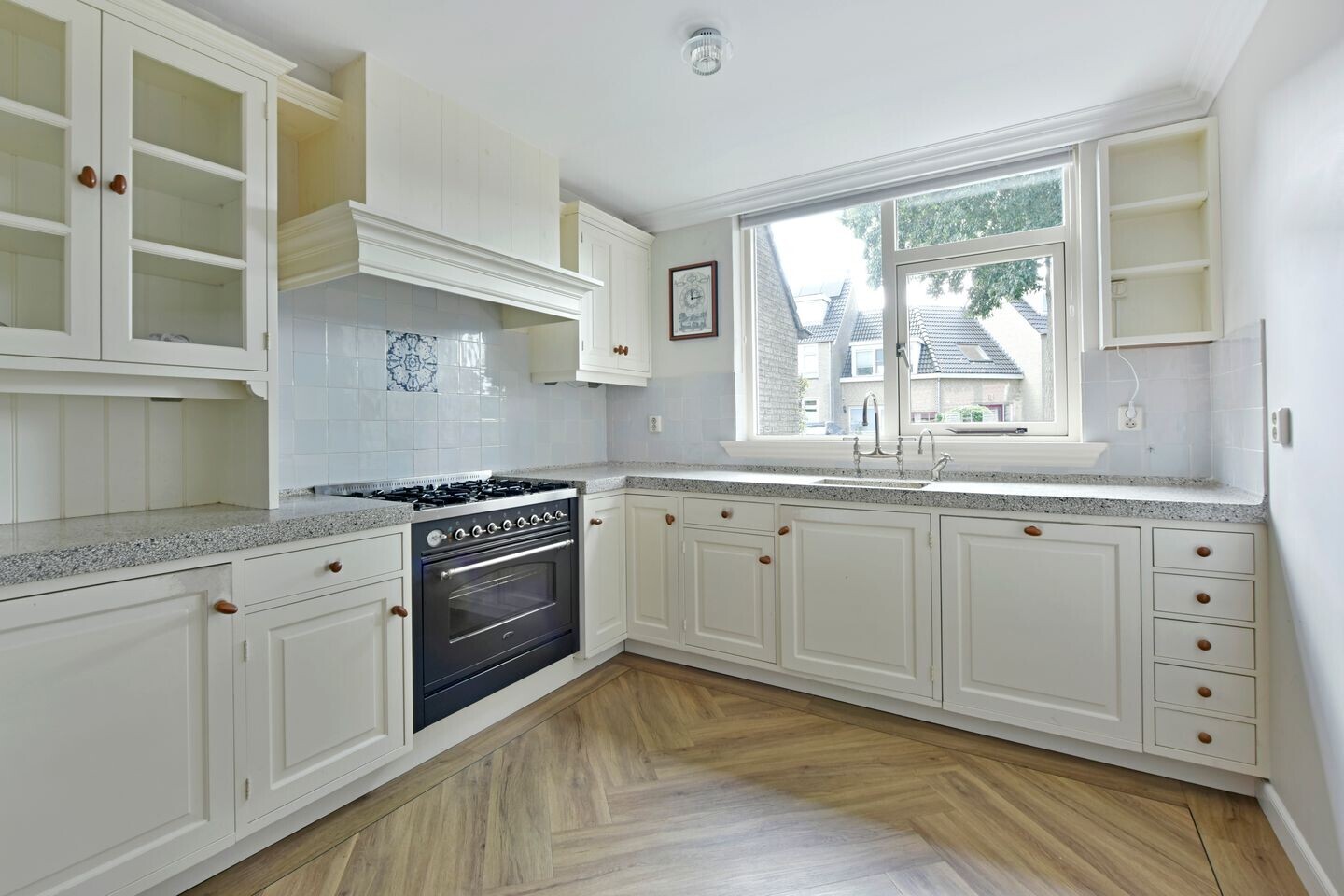 Tussenwoning te koop: Raaigras 46, Wilnis