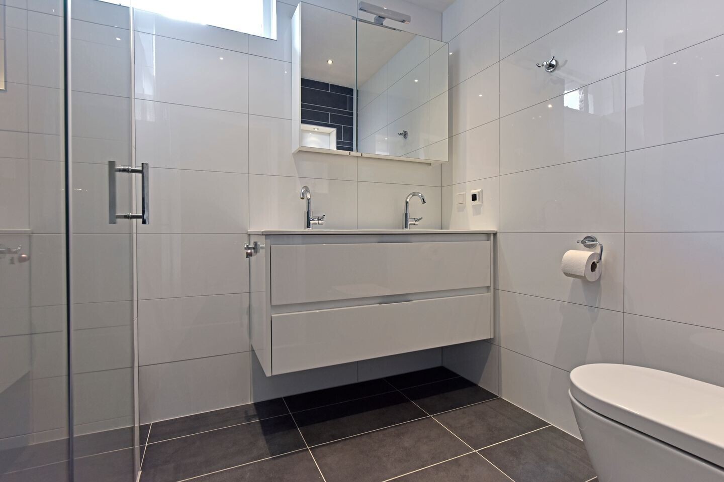 Tussenwoning te koop: Raaigras 46, Wilnis