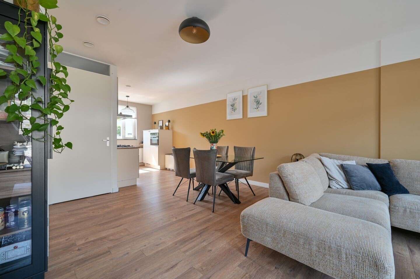 Tussenwoning te koop: Klompenmaker 18, Wilnis