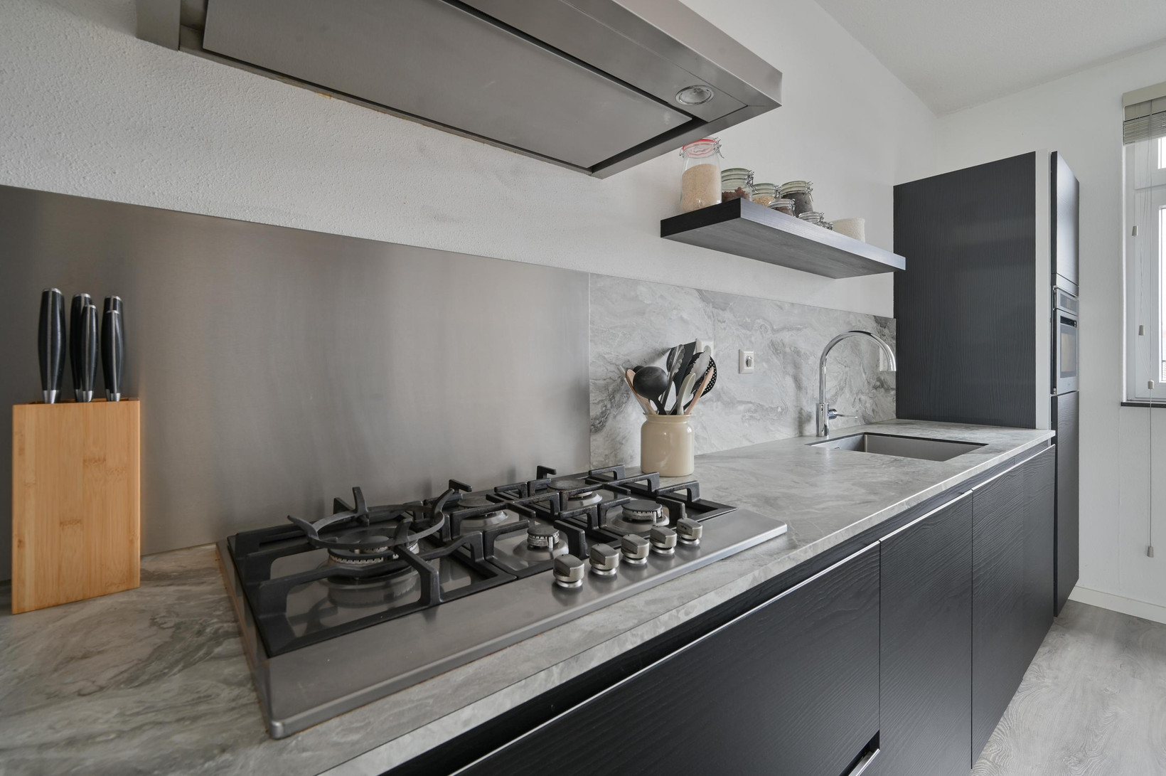 Appartement te koop: Benedenland 28, Wilnis