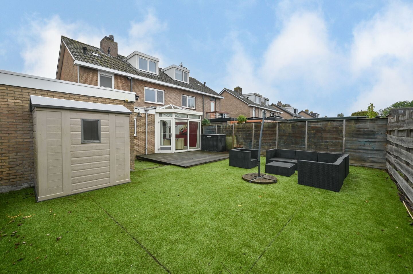 Tussenwoning te koop: Burgemeester van Baaklaan 42, Wilnis