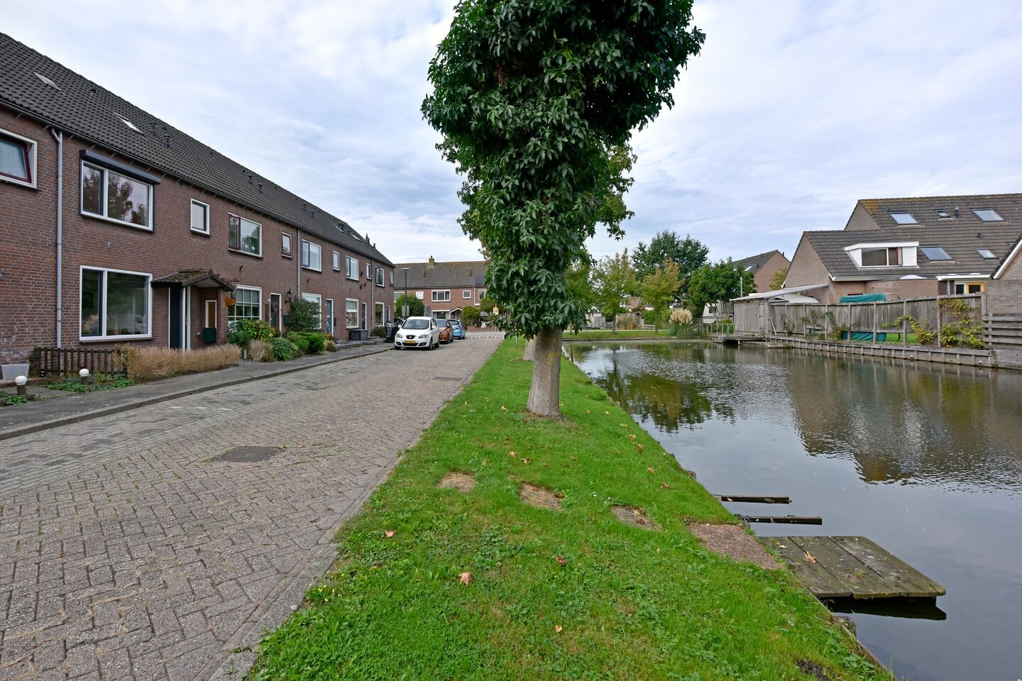 Tussenwoning te koop: Lijsterstraat 10, Woerdense Verlaat
