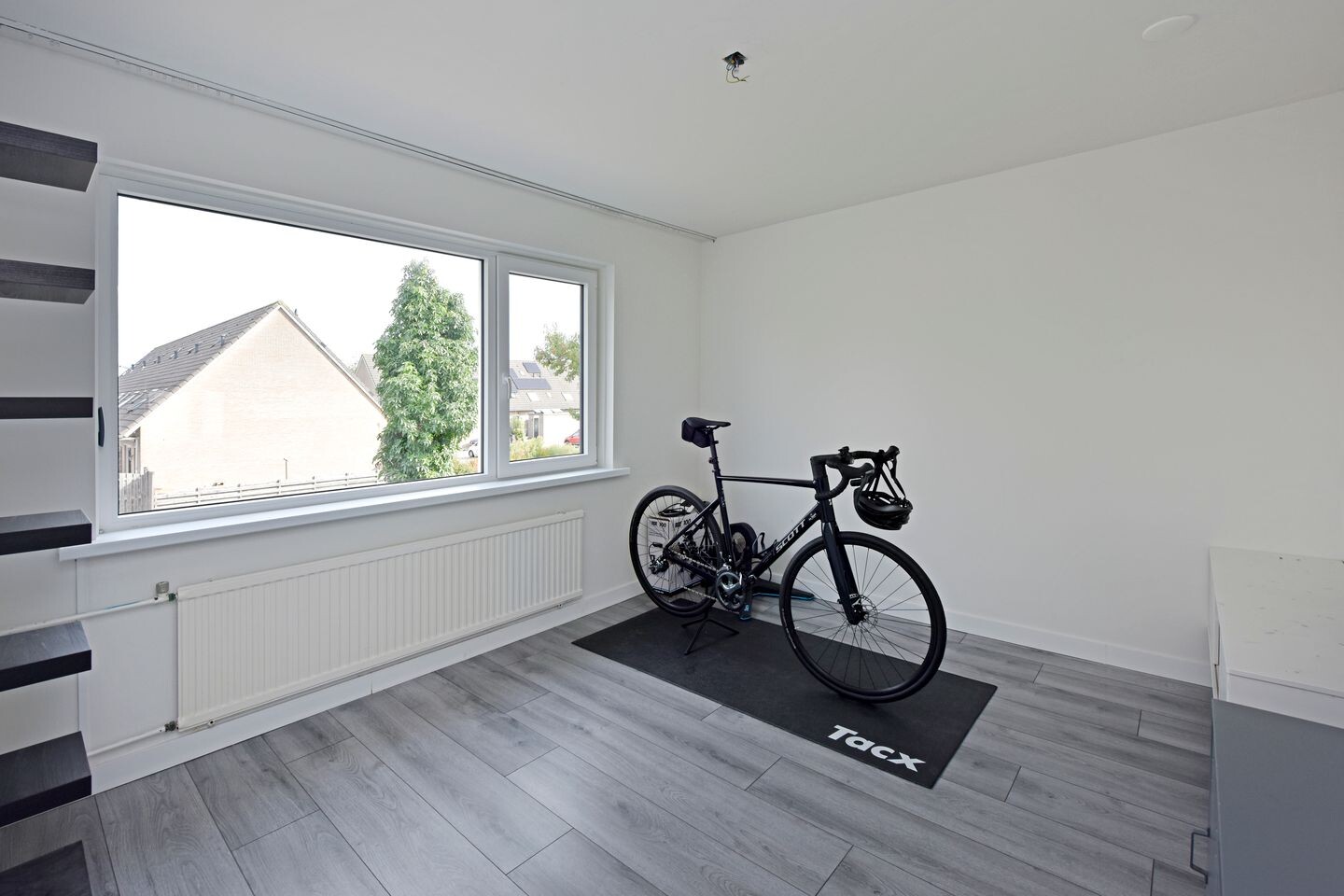 Tussenwoning te koop: Lijsterstraat 10, Woerdense Verlaat
