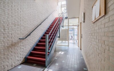 1e Hogeweg 13-C