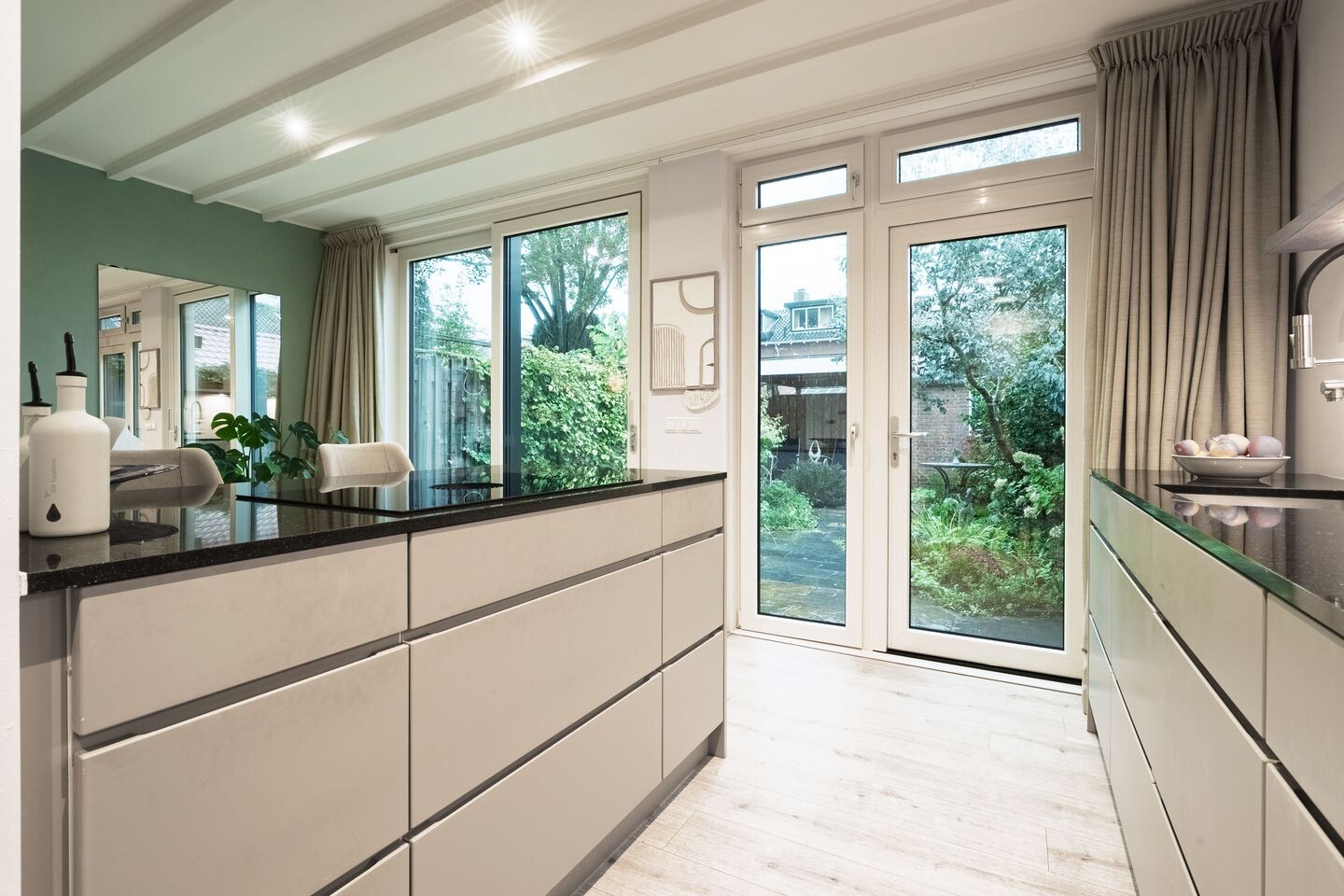 Tussenwoning te koop: Willem Pijperplein 114, Zeist