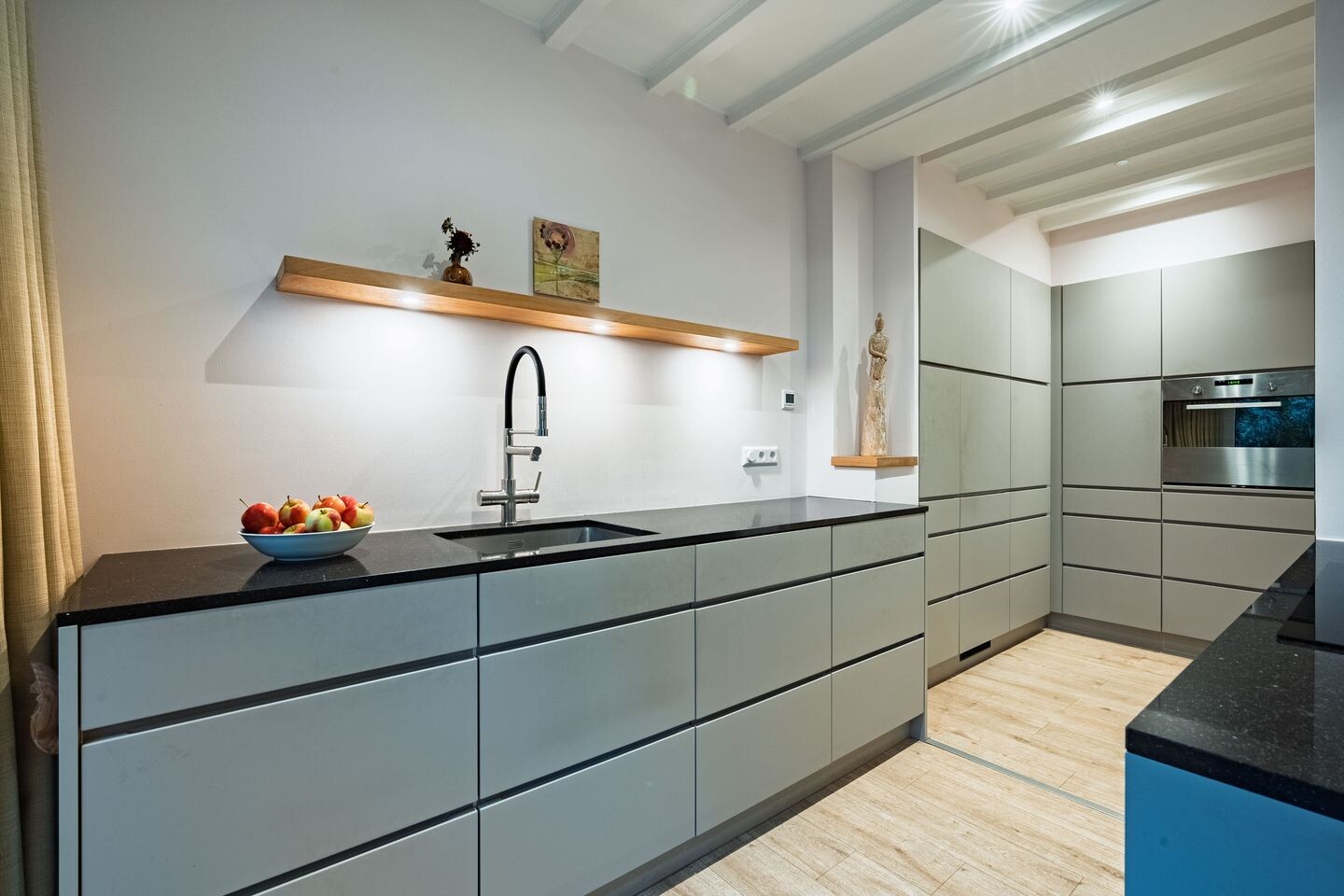 Tussenwoning te koop: Willem Pijperplein 114, Zeist