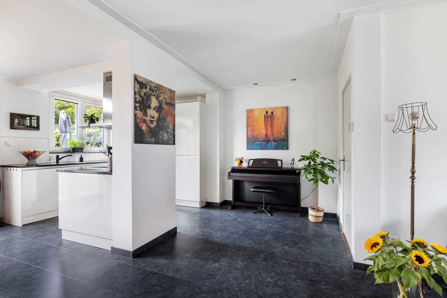 Tussenwoning te koop: Bloemenheuvellaan 21, Zeist