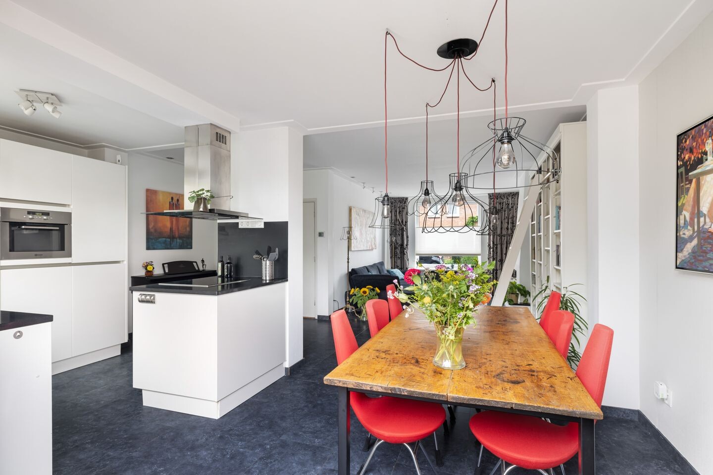 Tussenwoning te koop: Bloemenheuvellaan 21, Zeist