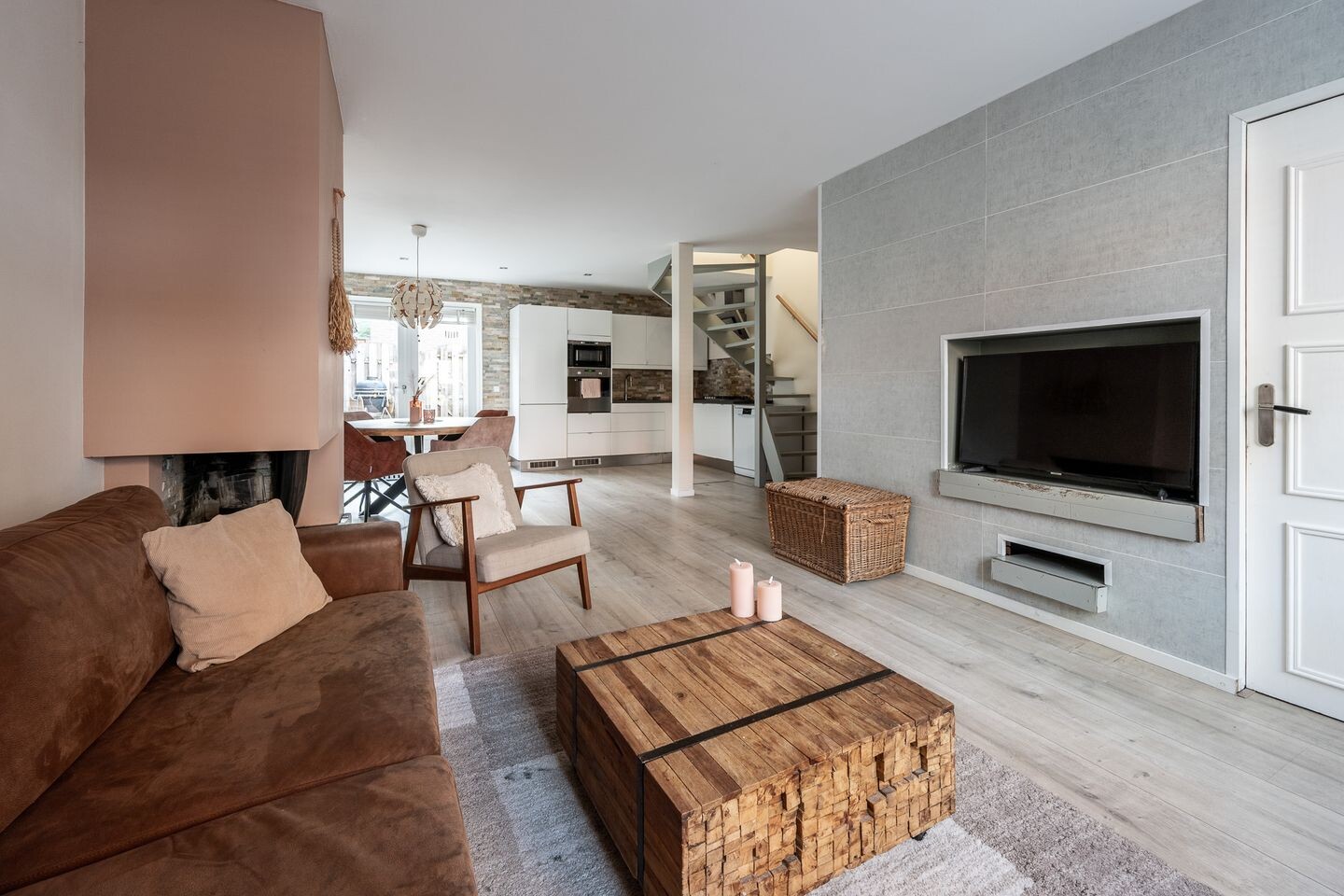 Tussenwoning te koop: Johan de Meesterstraat 6, Zeist