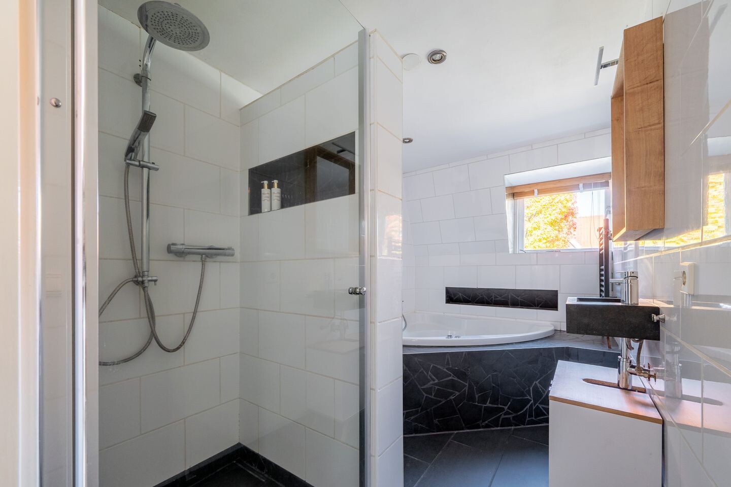 Tussenwoning te koop: Johan de Meesterstraat 6, Zeist