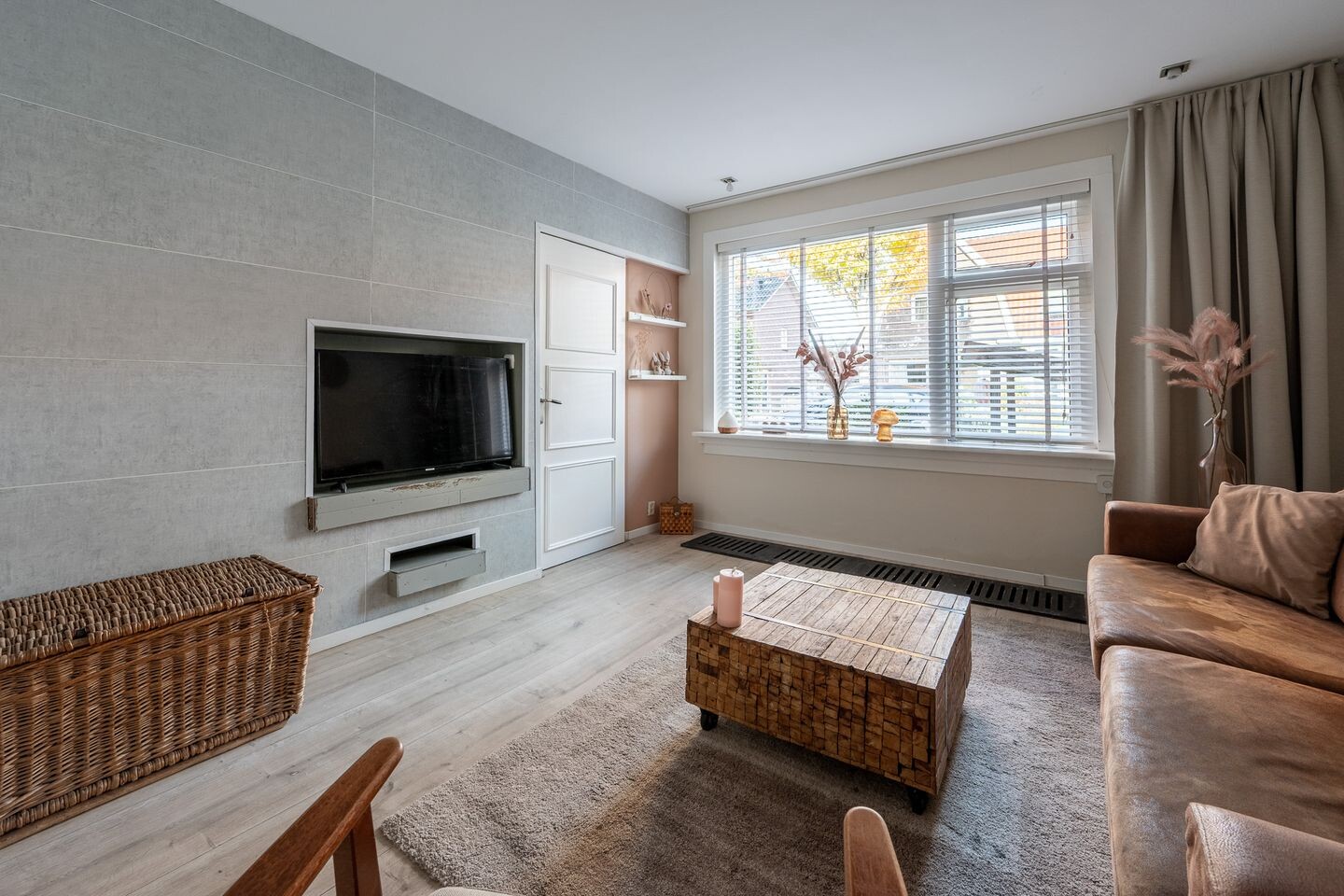 Tussenwoning te koop: Johan de Meesterstraat 6, Zeist