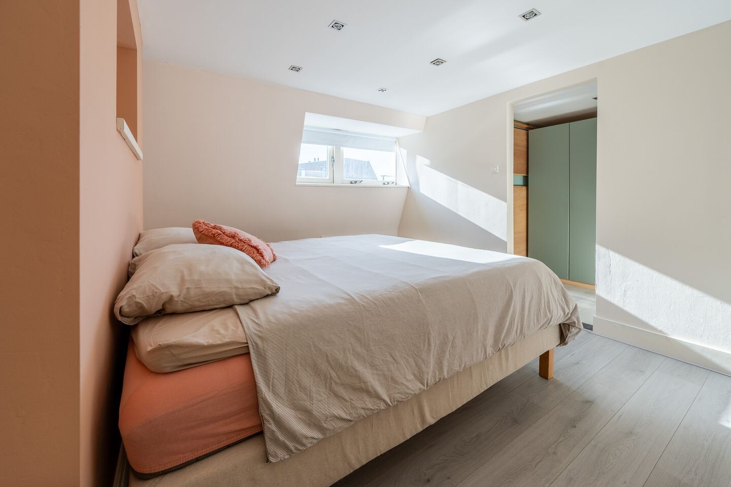 Tussenwoning te koop: Johan de Meesterstraat 6, Zeist