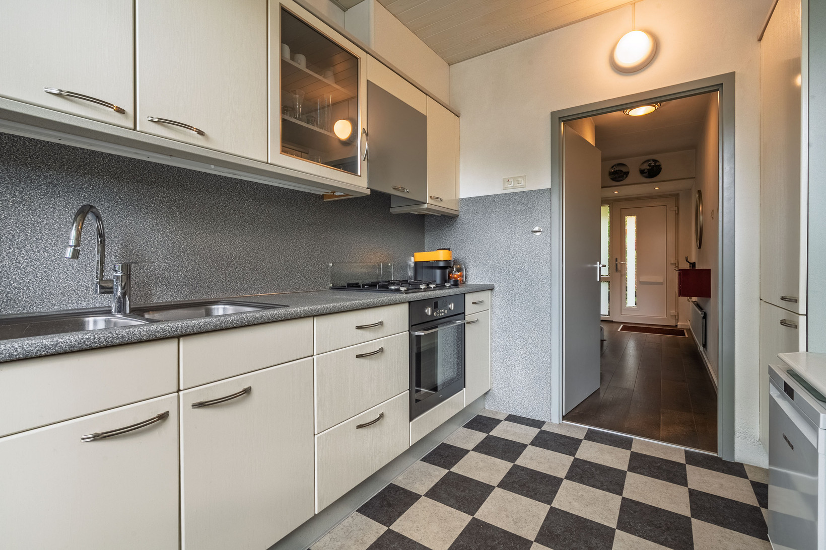 Tussenwoning te koop: Couwenhoven 5011, Zeist