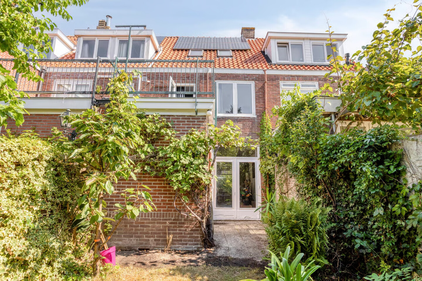 Tussenwoning te koop: Laan van Bergen 27, Zeist