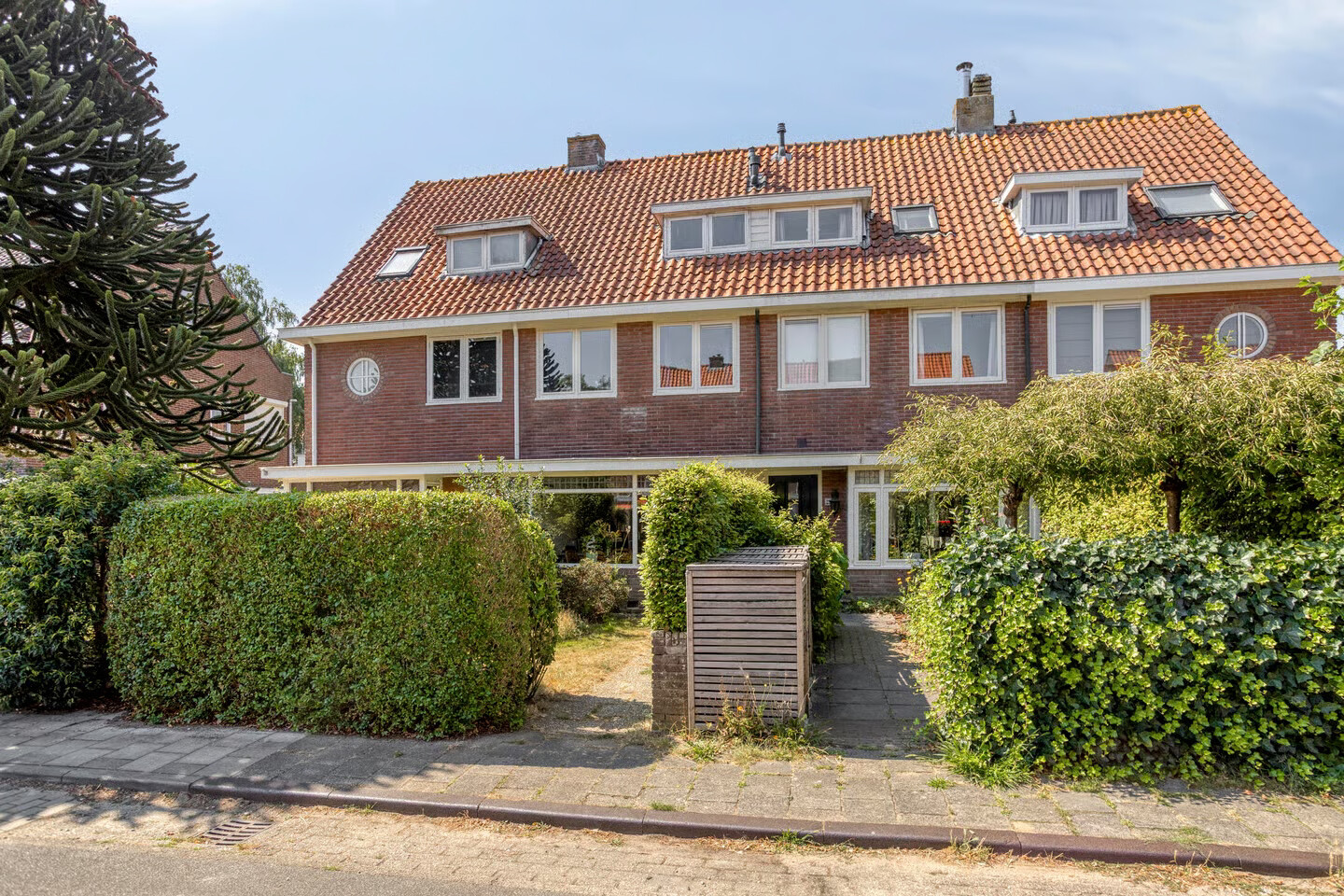 Tussenwoning te koop: Laan van Bergen 27, Zeist