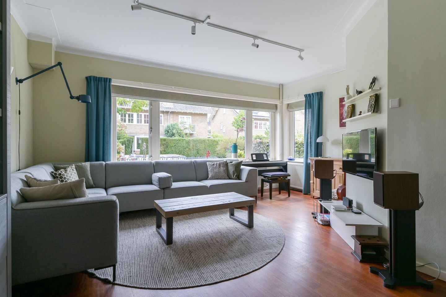Tussenwoning te koop: Roemer Visscherlaan 33, Zeist