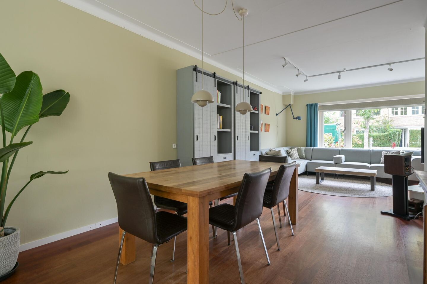 Tussenwoning te koop: Roemer Visscherlaan 33, Zeist