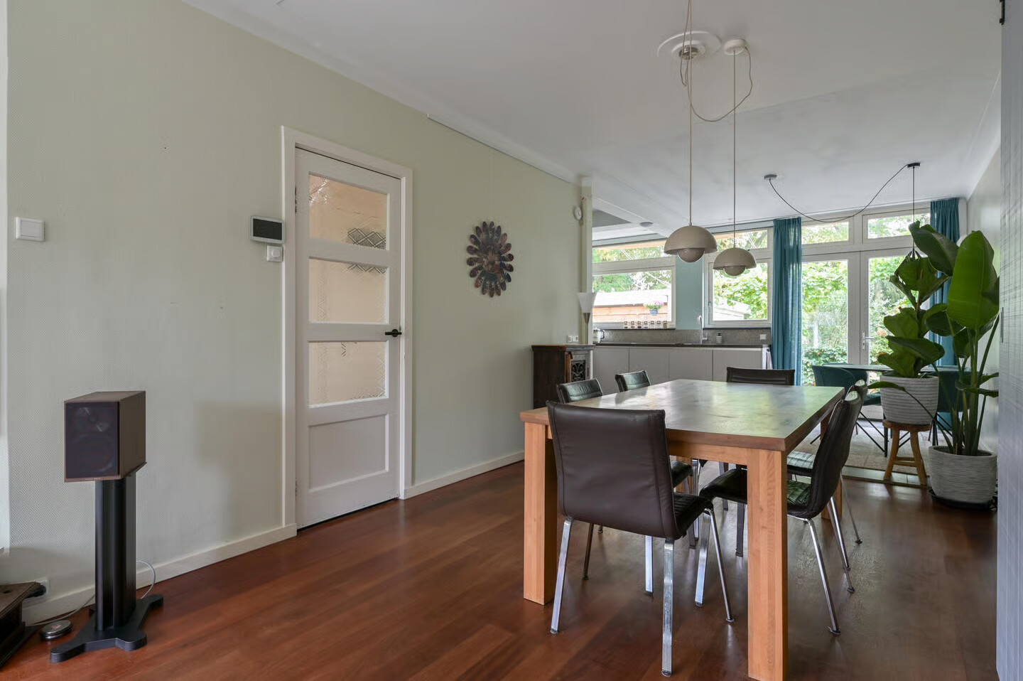 Tussenwoning te koop: Roemer Visscherlaan 33, Zeist