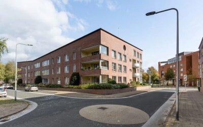 Nelson Mandelalaan 24