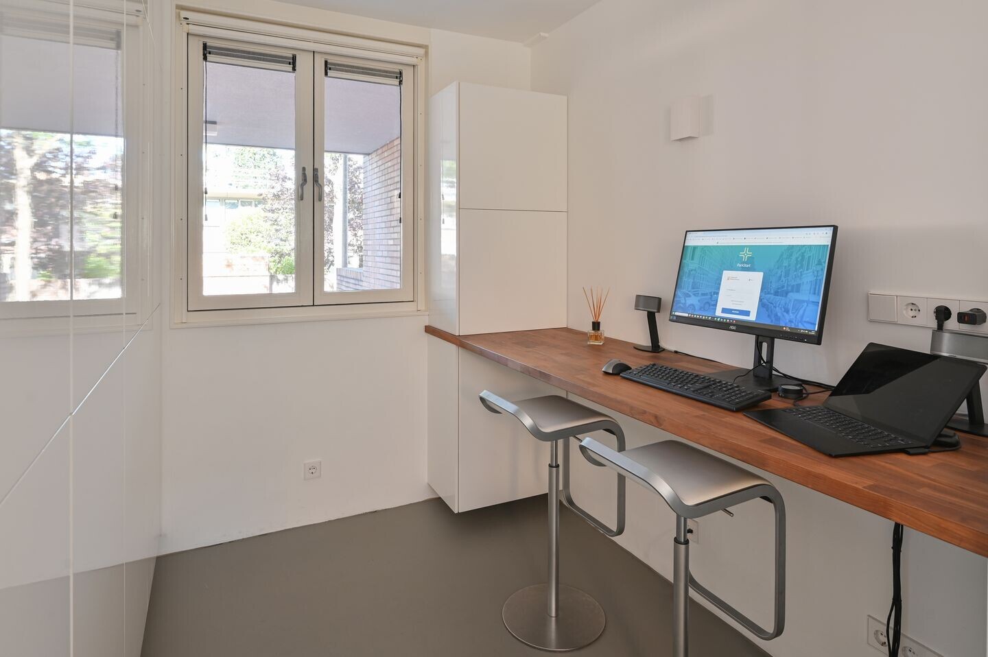 Hoekwoning te koop: Nelson Mandelalaan 102, Zeist