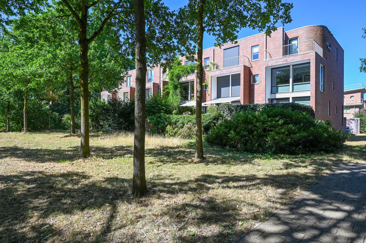 Hoekwoning te koop: Nelson Mandelalaan 102, Zeist