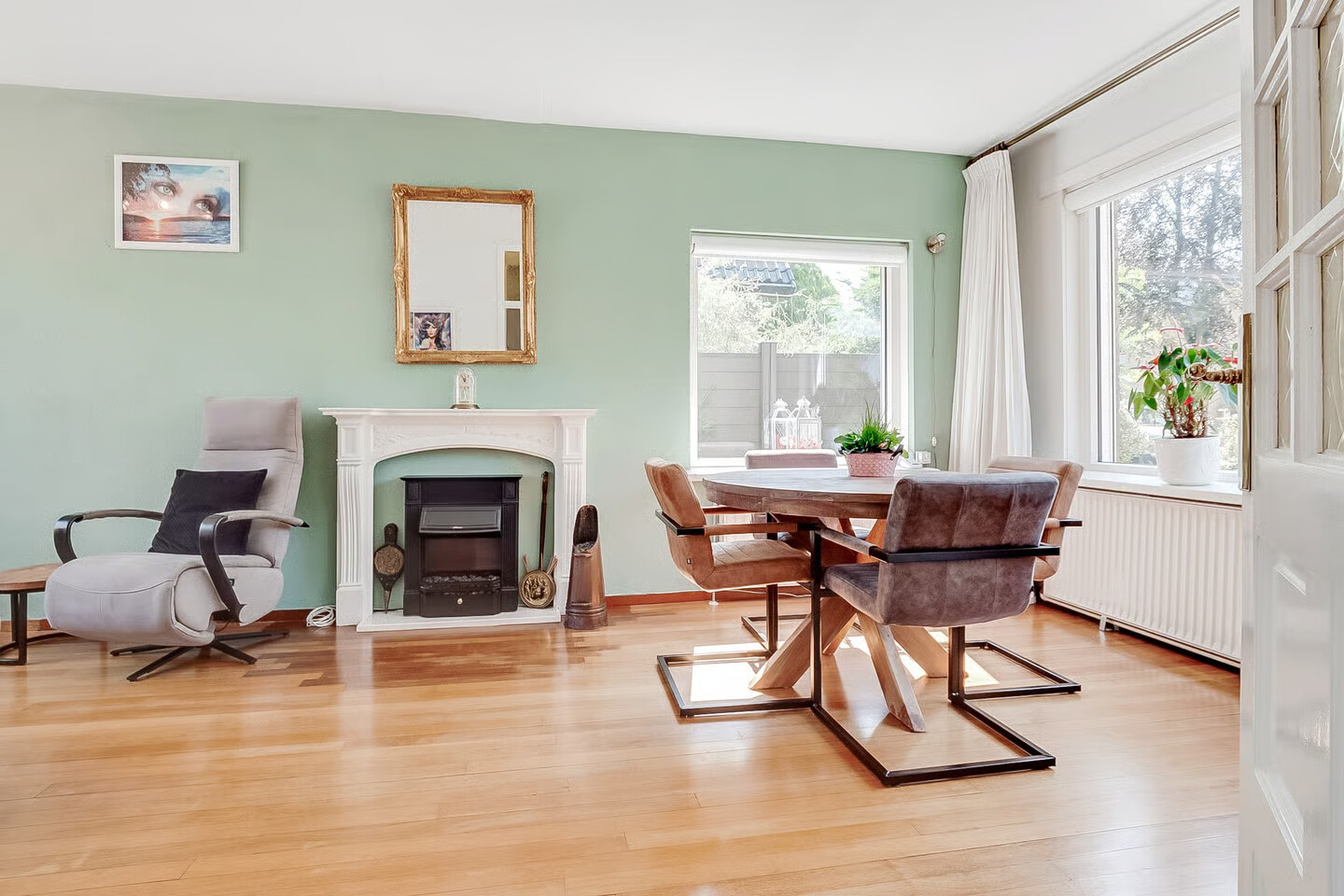 Hoekwoning te koop: Marmontweg 57, Austerlitz