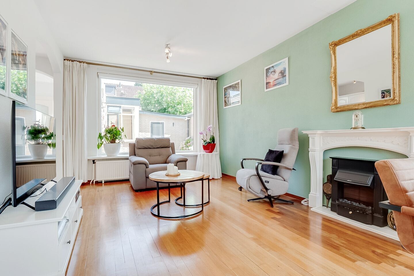 Hoekwoning te koop: Marmontweg 57, Austerlitz