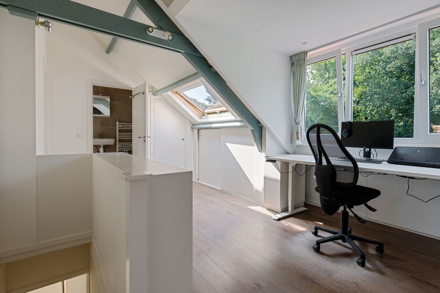 Twee-onder-één-kap te koop: Van der Helstlaan 21, Bilthoven