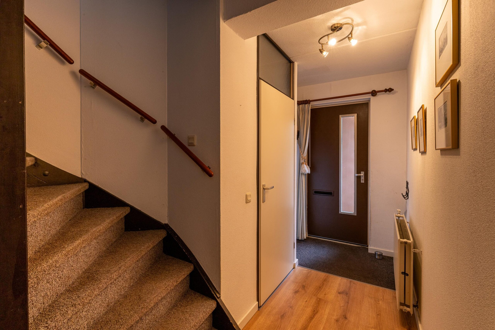 Tussenwoning te koop: van Neslaan 5, Baarn