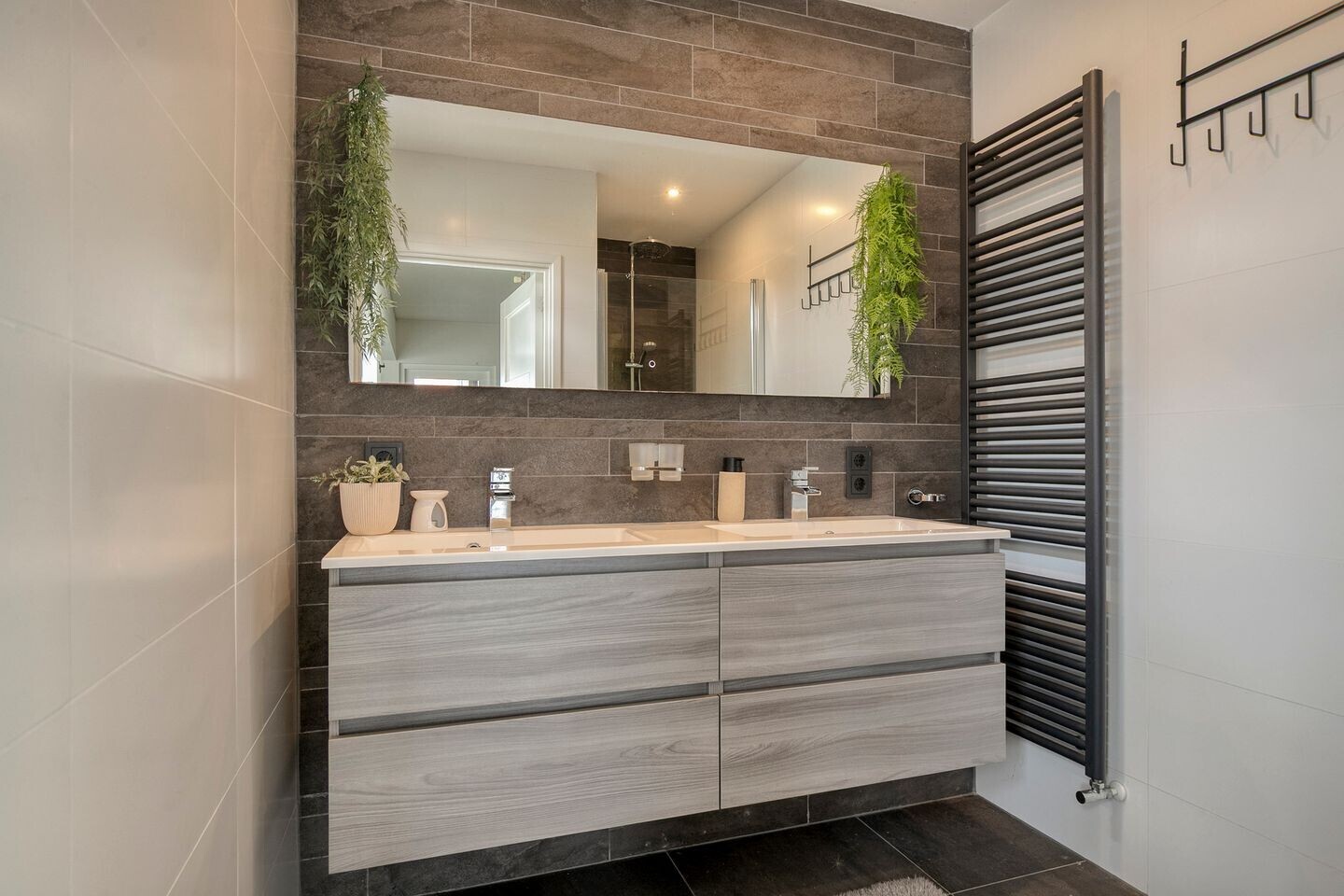 Hoekwoning te koop: Johannes Vermeerstraat 12, Bunschoten-Spakenburg