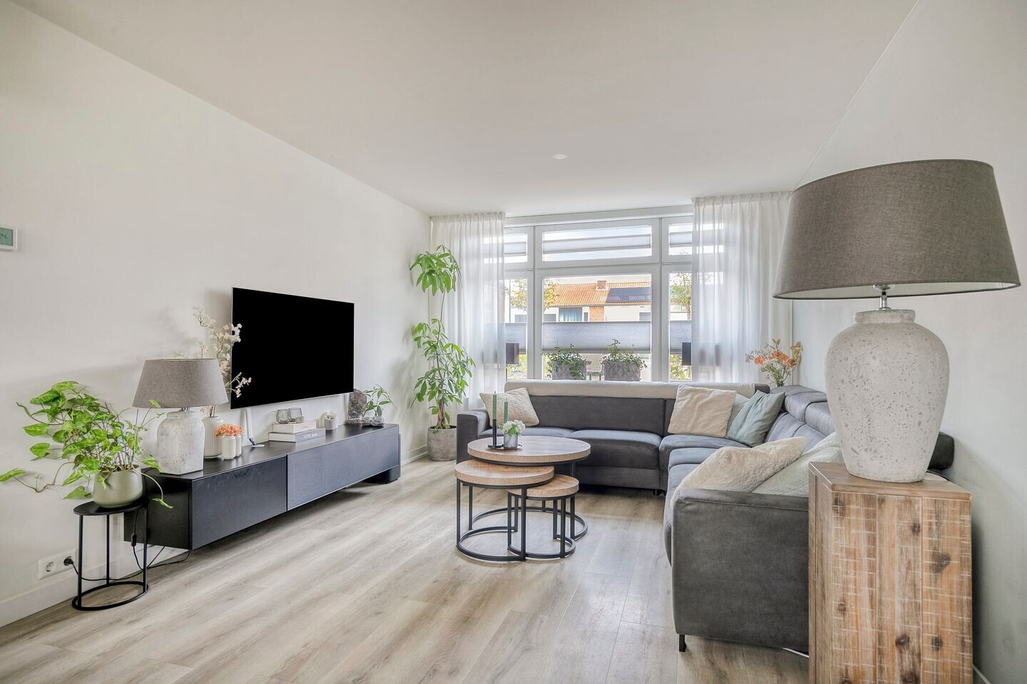 Hoekwoning te koop: Johannes Vermeerstraat 12, Bunschoten-Spakenburg