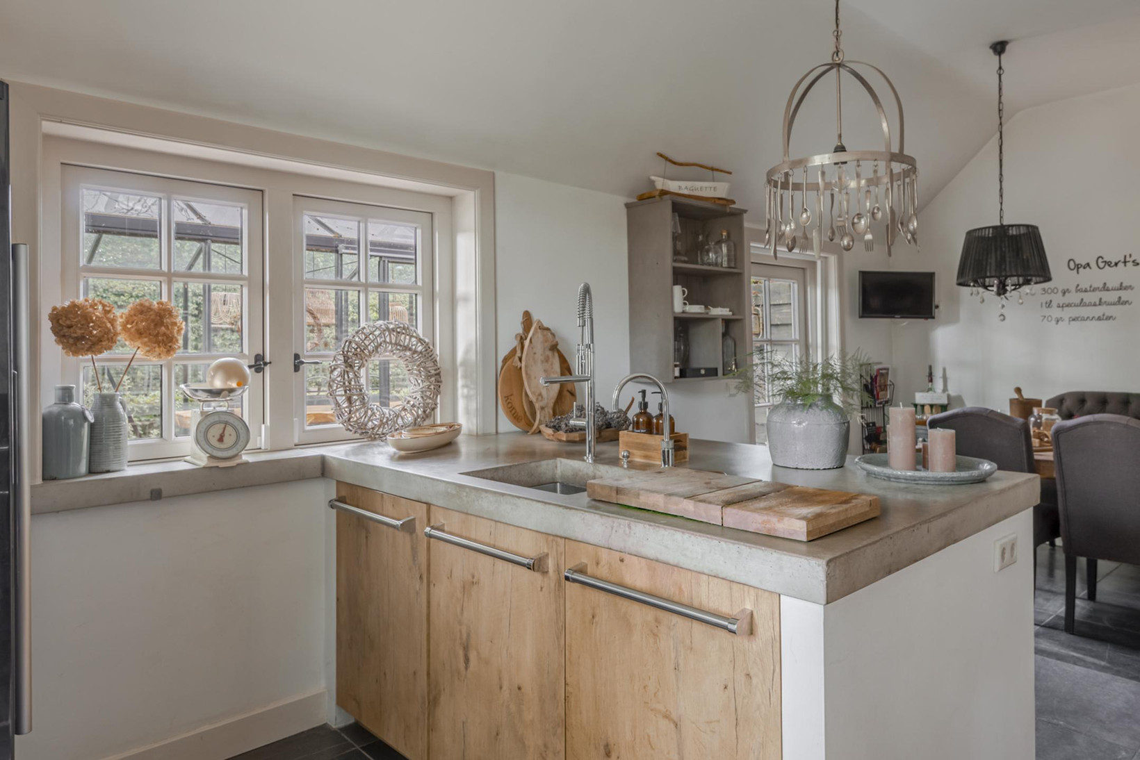 Appartement te koop: Wakkerendijk 102, Eemnes