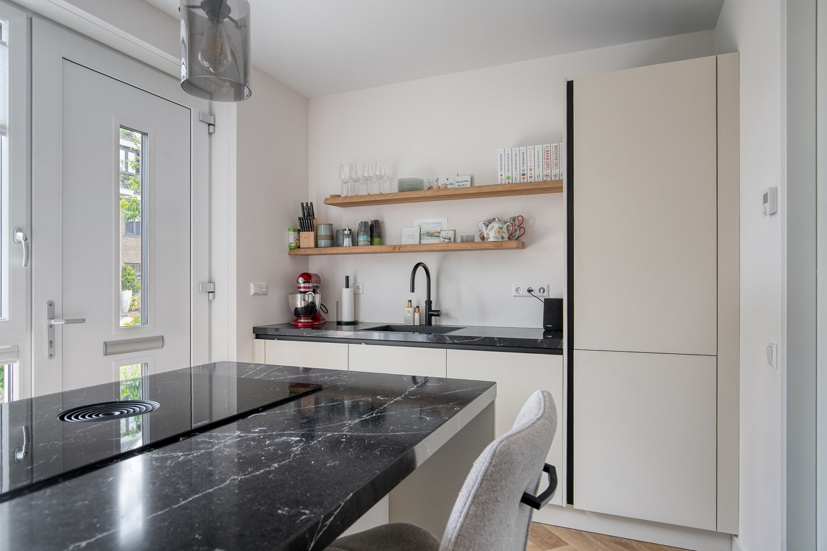 Tussenwoning te koop: Blomsingel 41, Eemnes