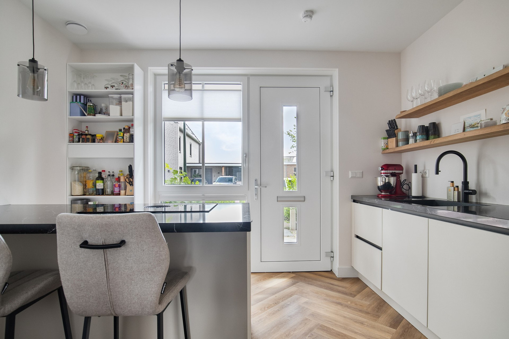 Tussenwoning te koop: Blomsingel 41, Eemnes