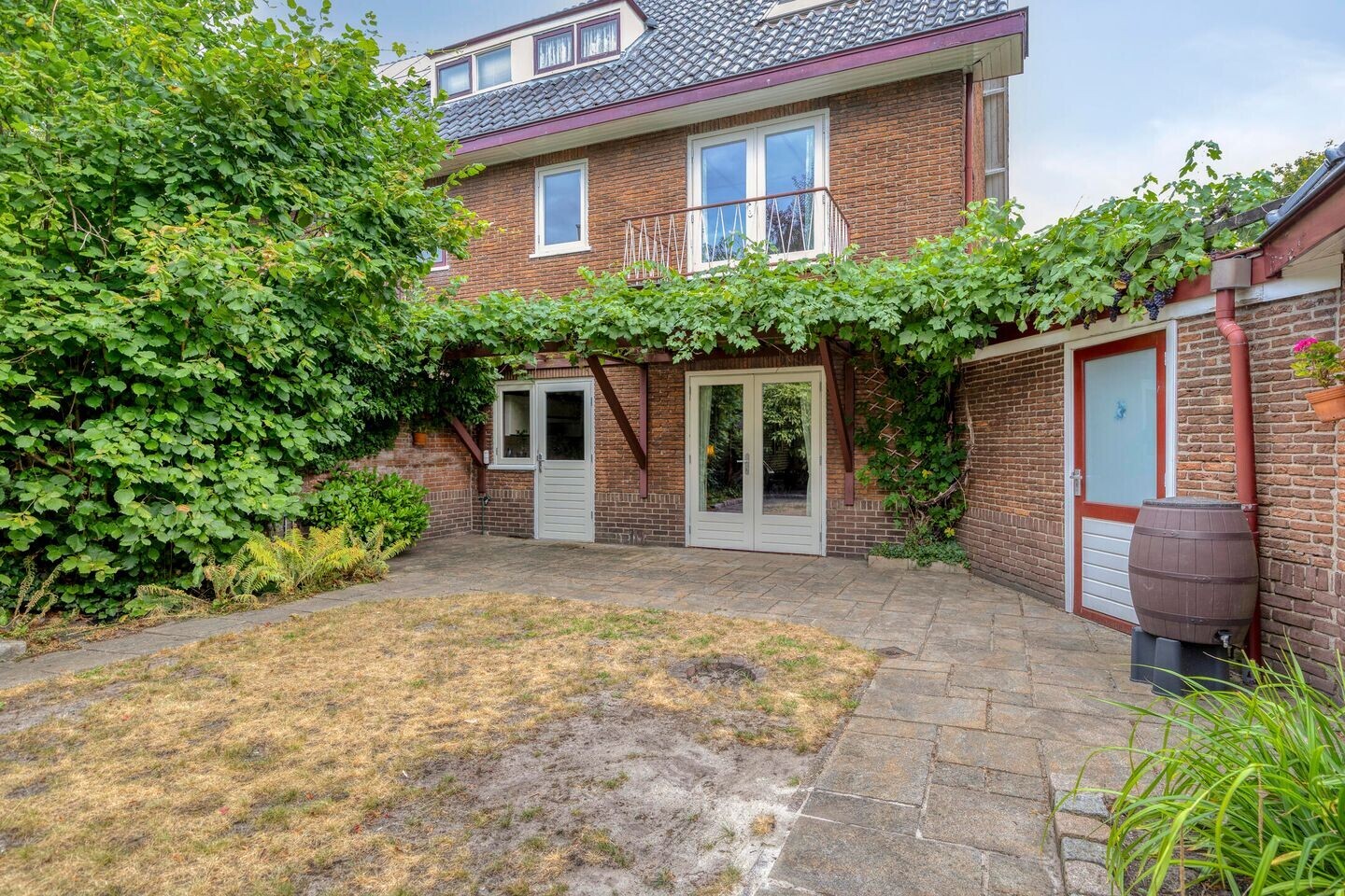 Twee-onder-één-kap te koop: Prins Hendriklaan 9, Soest