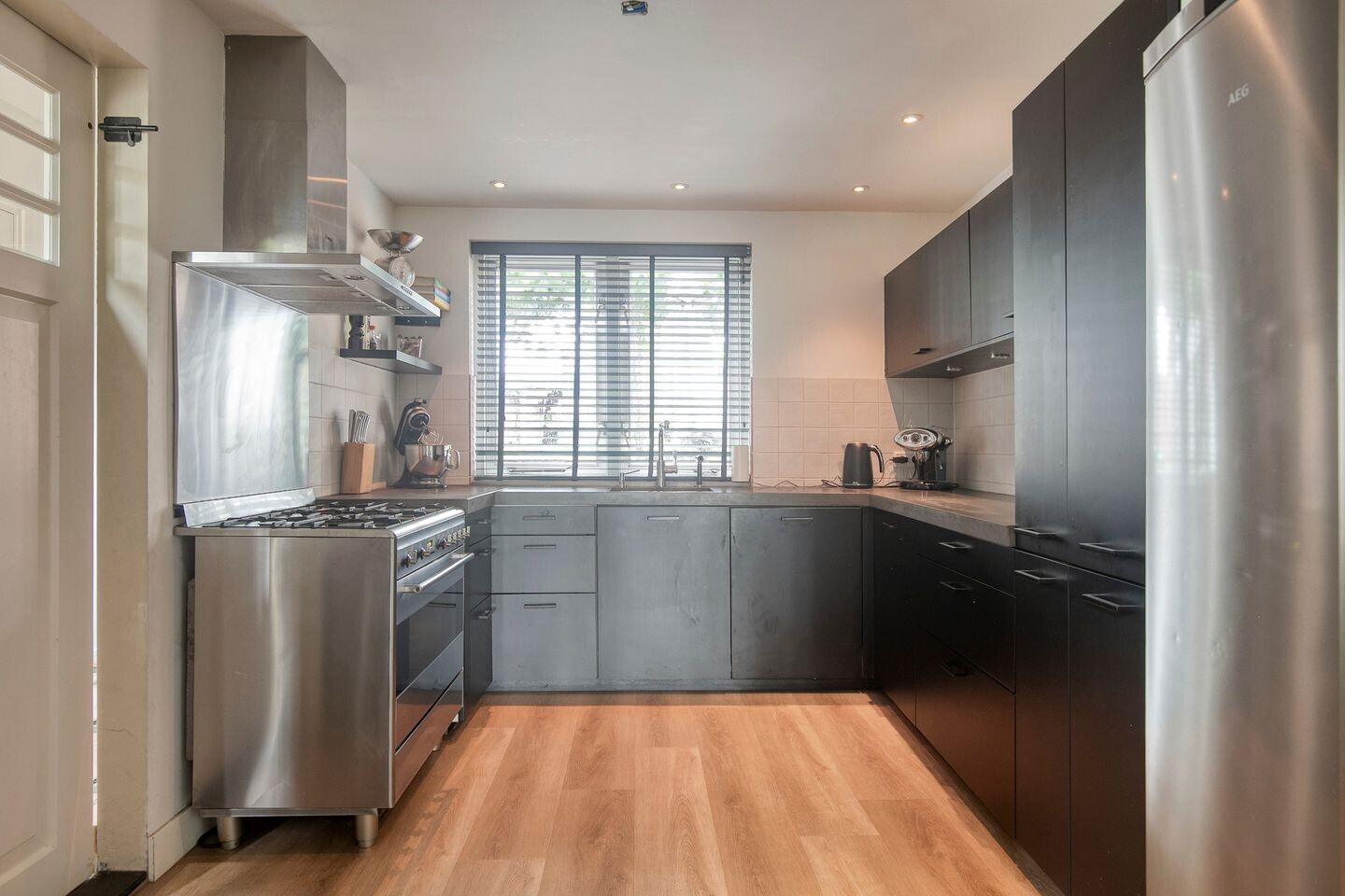 Twee-onder-één-kap te koop: Middelwijkstraat 26, Soest