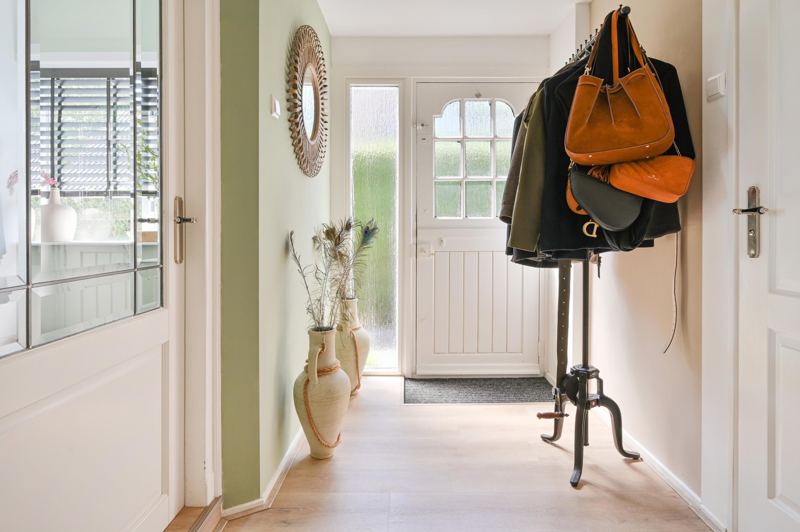 Twee-onder-één-kap te koop: Molenstraat 136, Soest