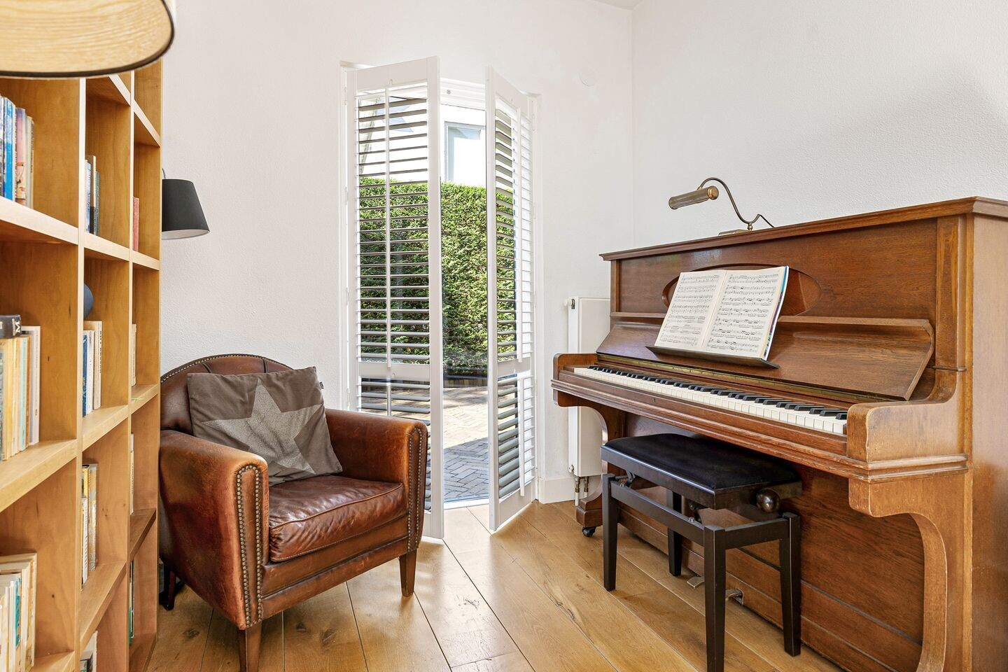 Hoekwoning te koop: Prunuslaan 24, Soest