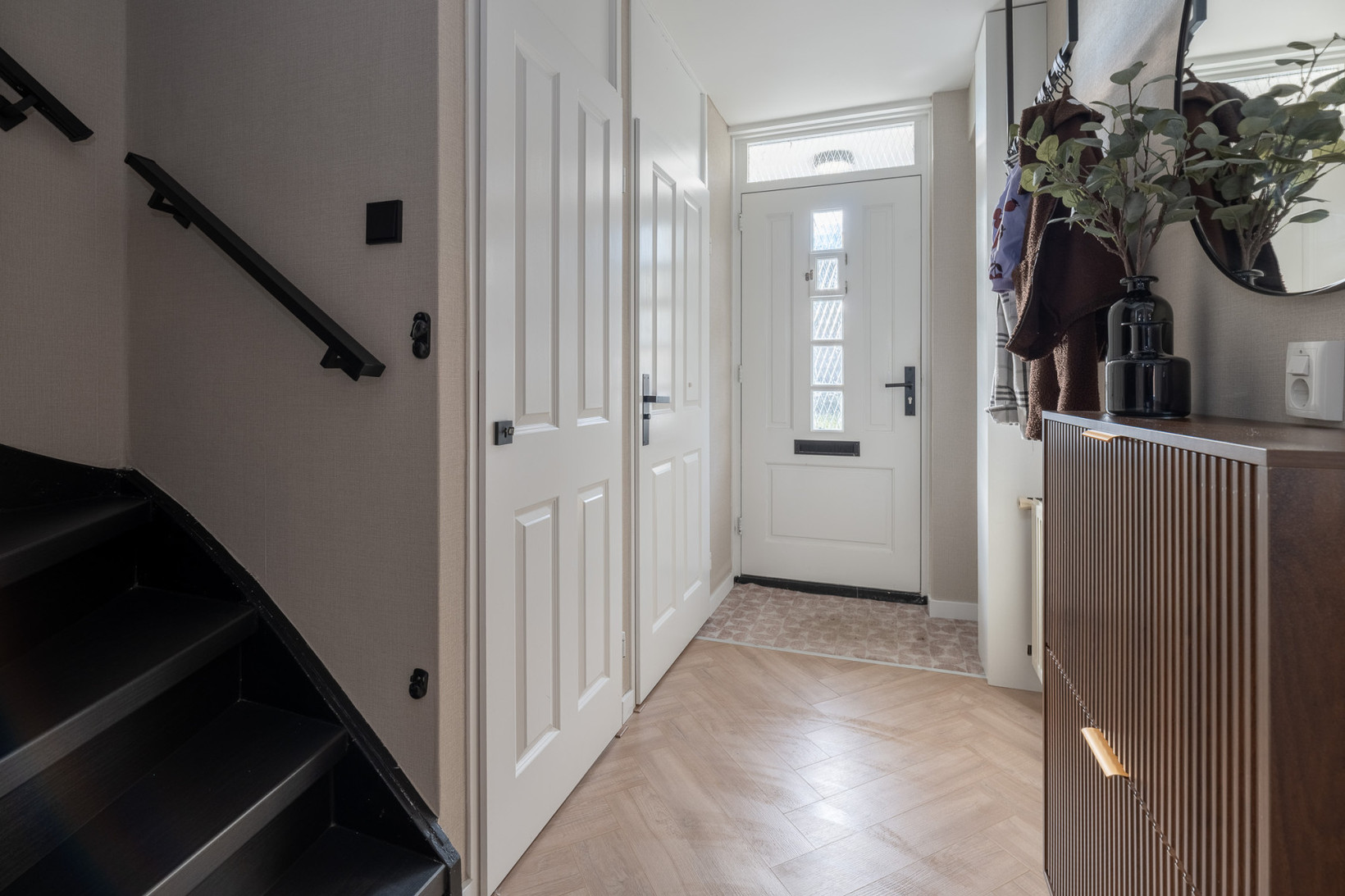 Tussenwoning te koop: Wethouder Rebellaan 118, Barneveld