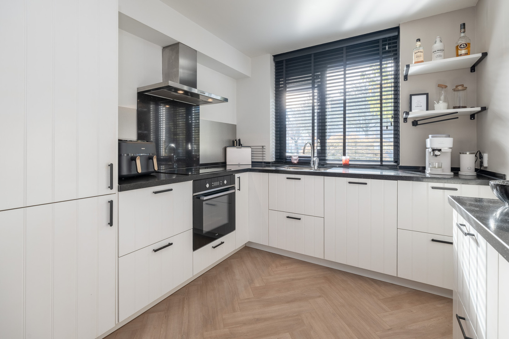 Tussenwoning te koop: Wethouder Rebellaan 118, Barneveld