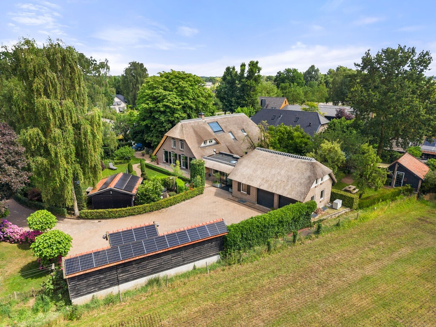 Twee-onder-één-kap te koop: Valkseweg 196, Barneveld