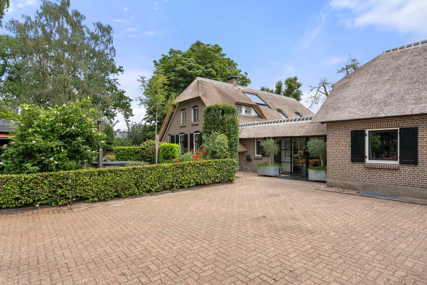 Twee-onder-één-kap te koop: Valkseweg 196, Barneveld